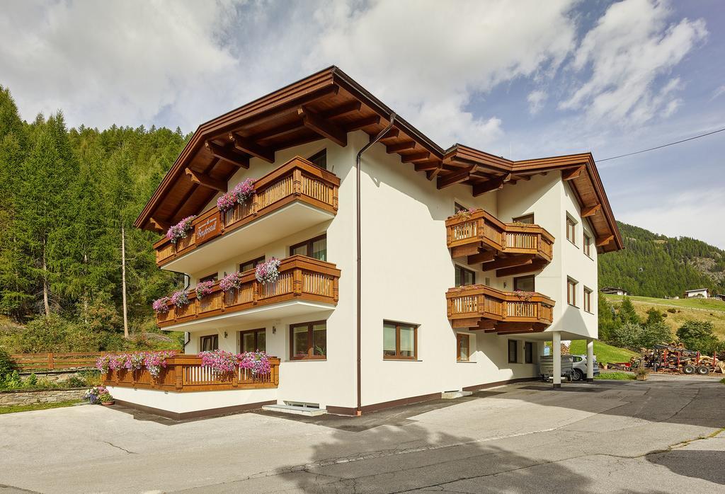 Appartement Gaestehaus Bergkristall Sölden Exterior foto